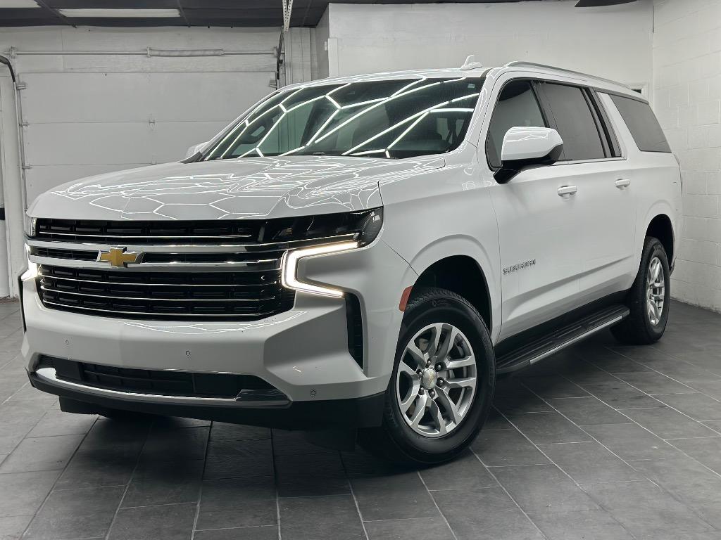 2023 Chevrolet Suburban LT's photo