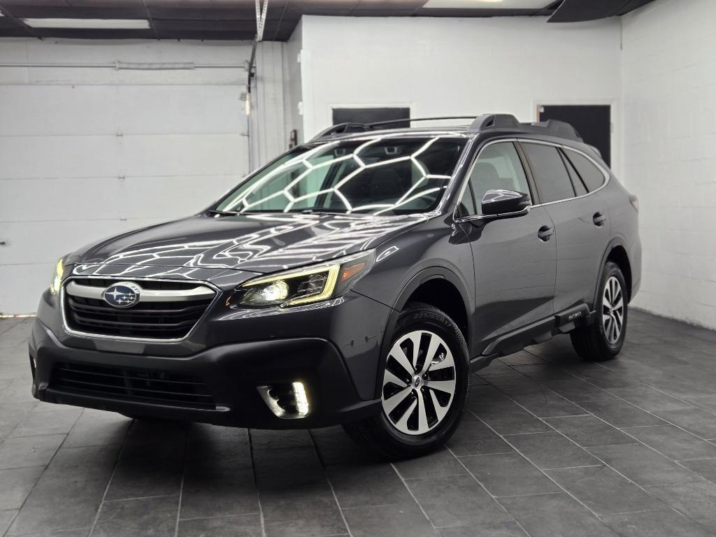 2022 Subaru Outback Premium's photo