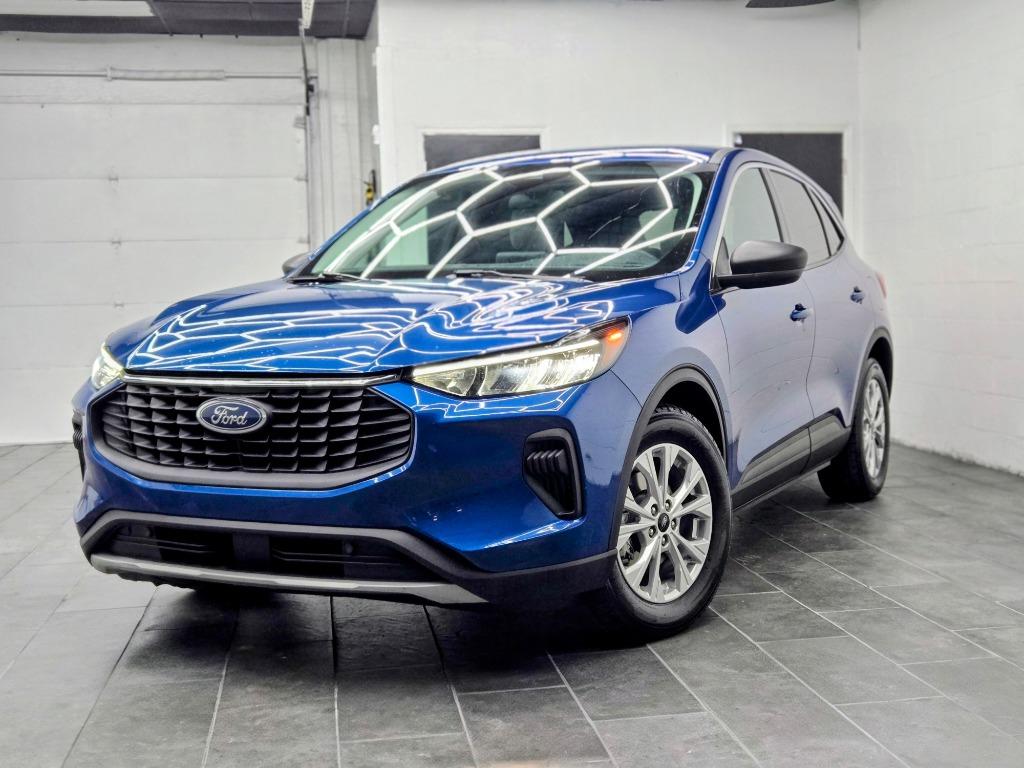 2023 Ford Escape Active's photo