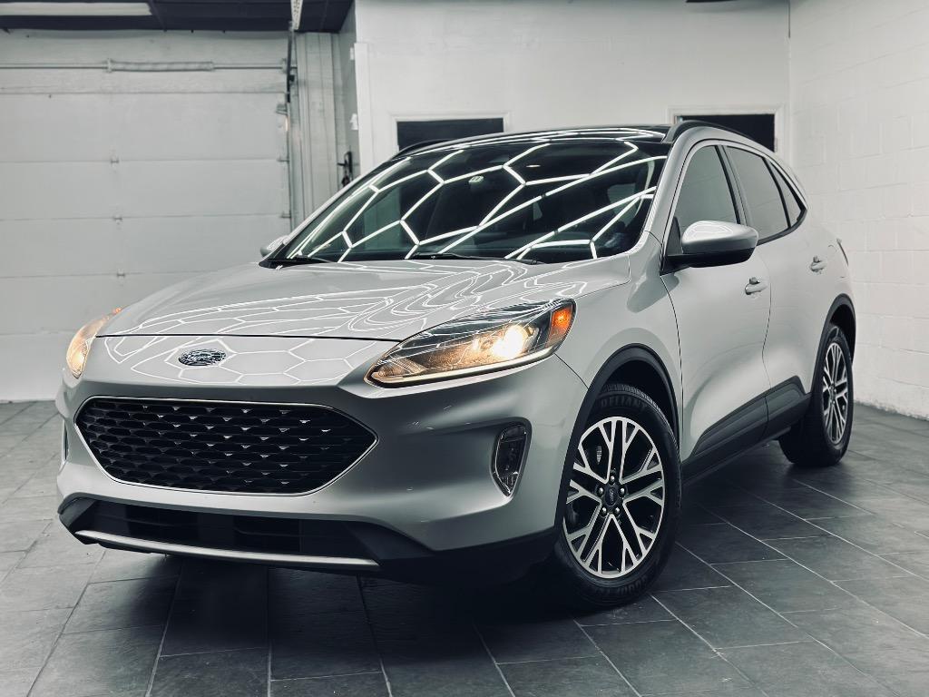 2020 Ford Escape SEL's photo