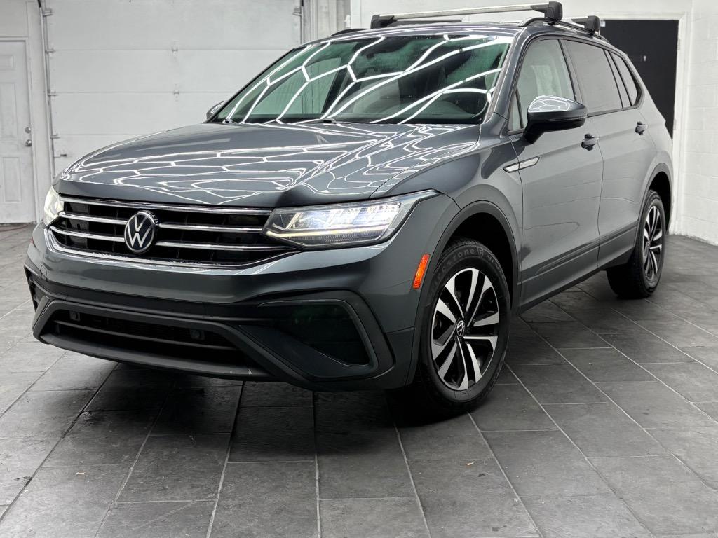 2022 Volkswagen Tiguan S's photo